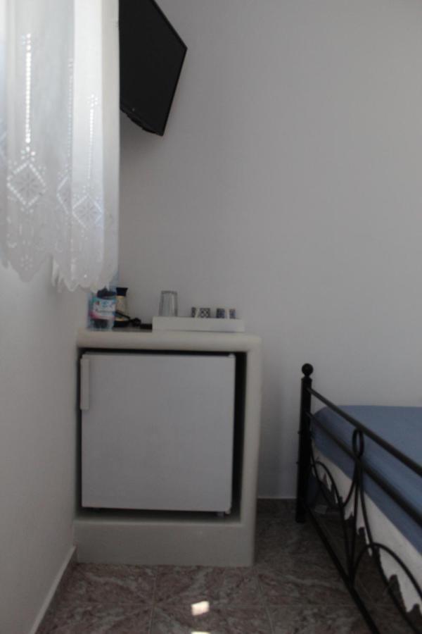 Meltemi Rooms And Studios Đảo Đảo Anafi Ngoại thất bức ảnh
