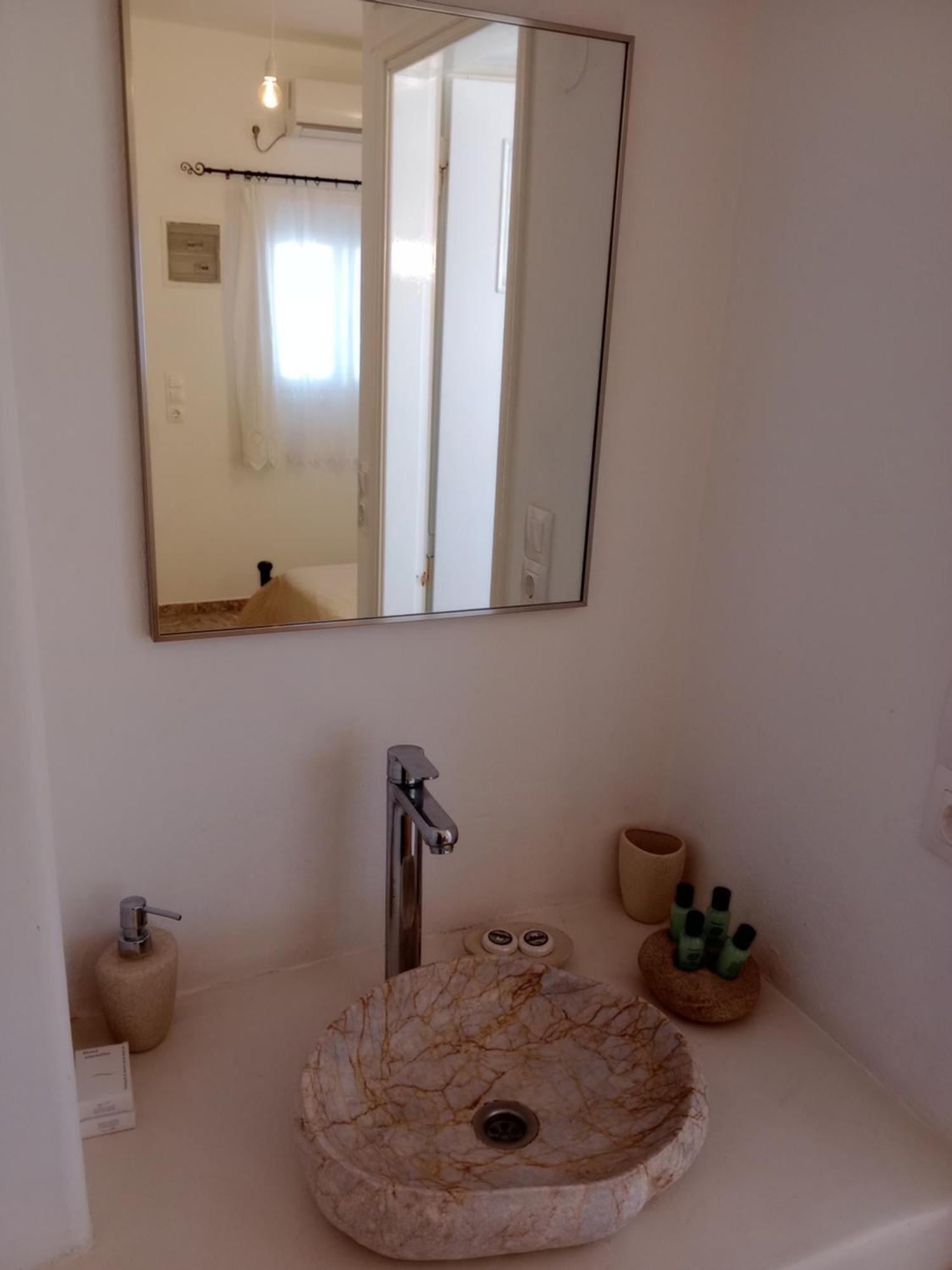 Meltemi Rooms And Studios Đảo Đảo Anafi Ngoại thất bức ảnh