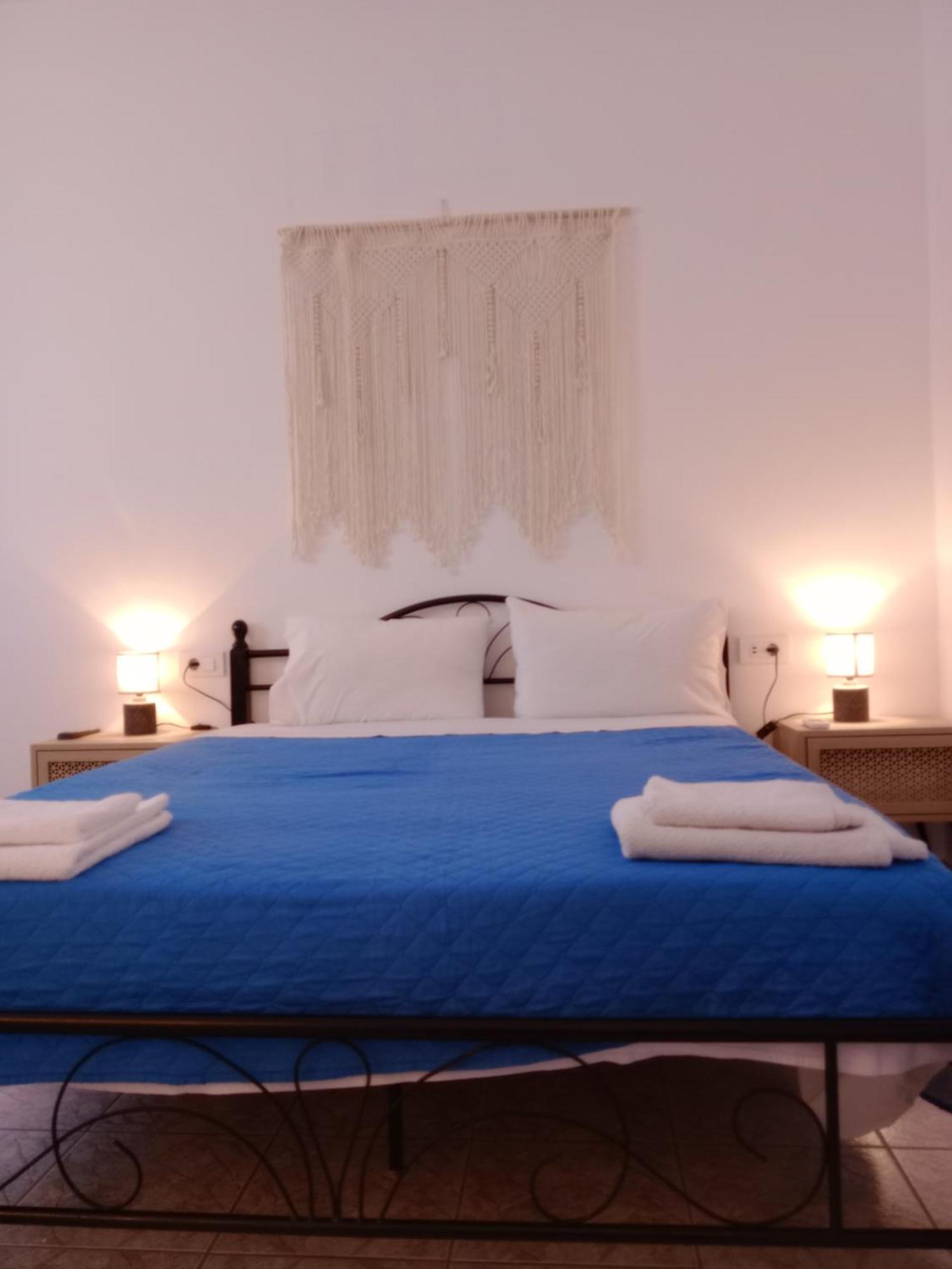 Meltemi Rooms And Studios Đảo Đảo Anafi Ngoại thất bức ảnh