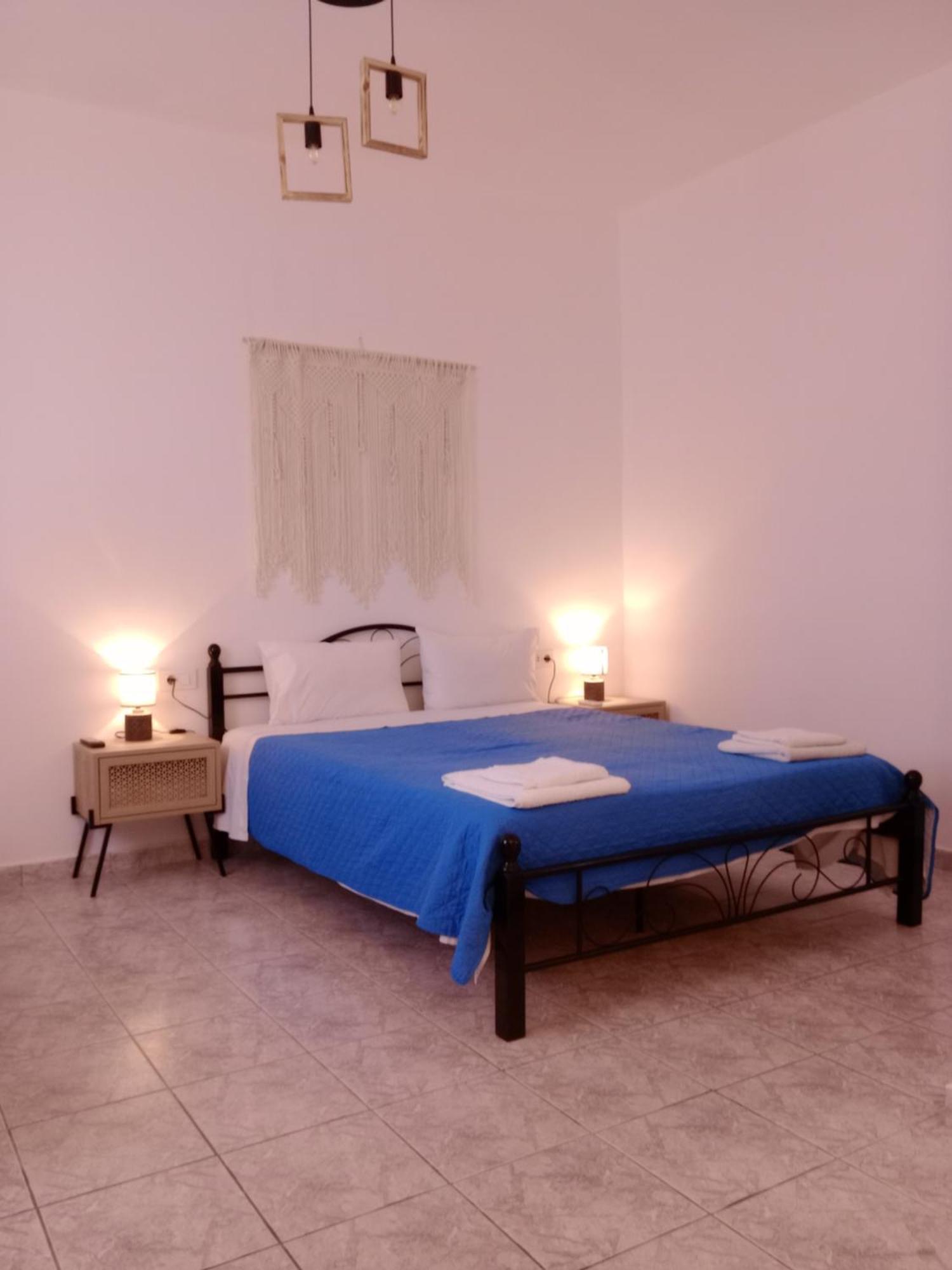 Meltemi Rooms And Studios Đảo Đảo Anafi Ngoại thất bức ảnh