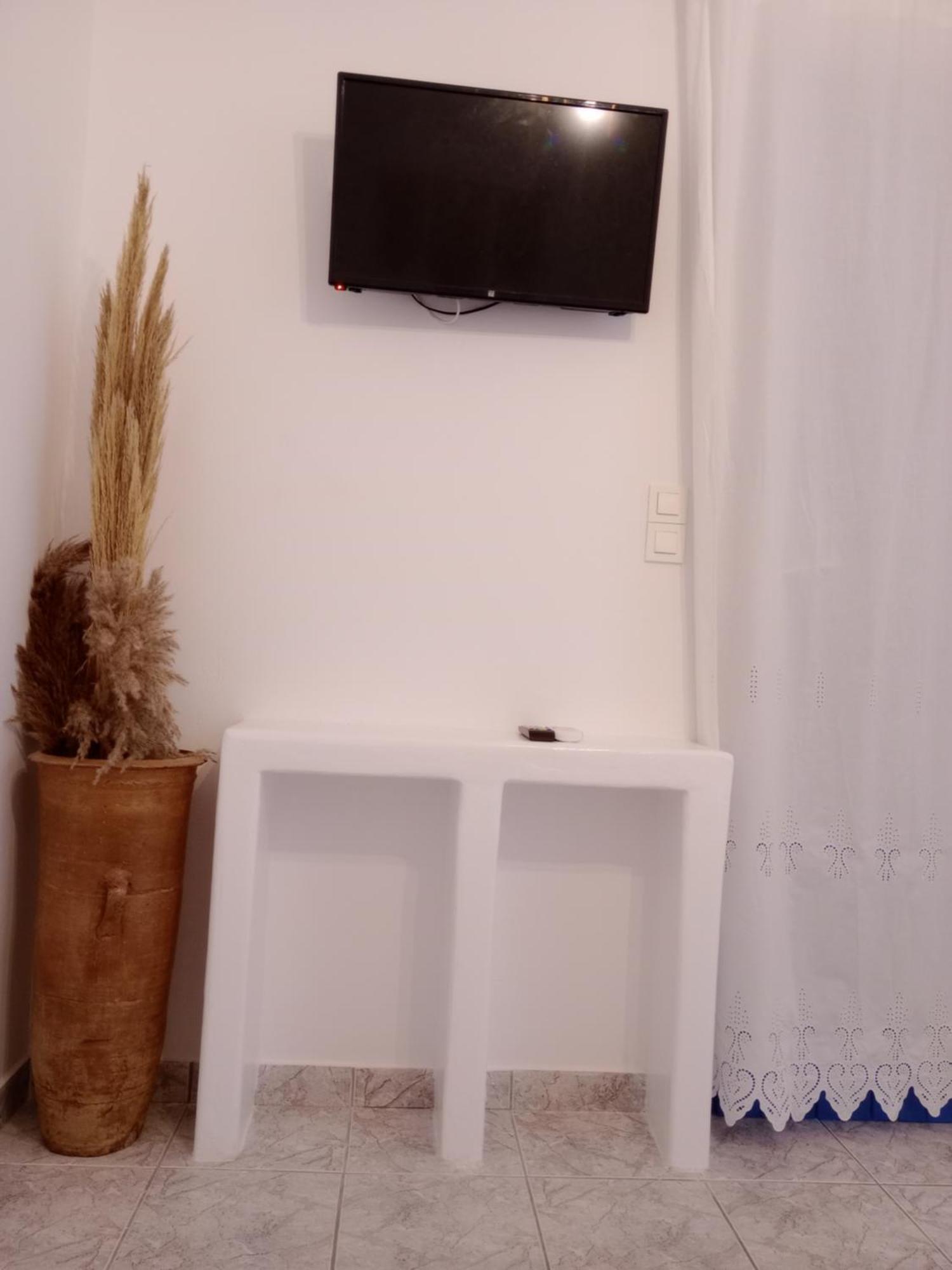 Meltemi Rooms And Studios Đảo Đảo Anafi Ngoại thất bức ảnh