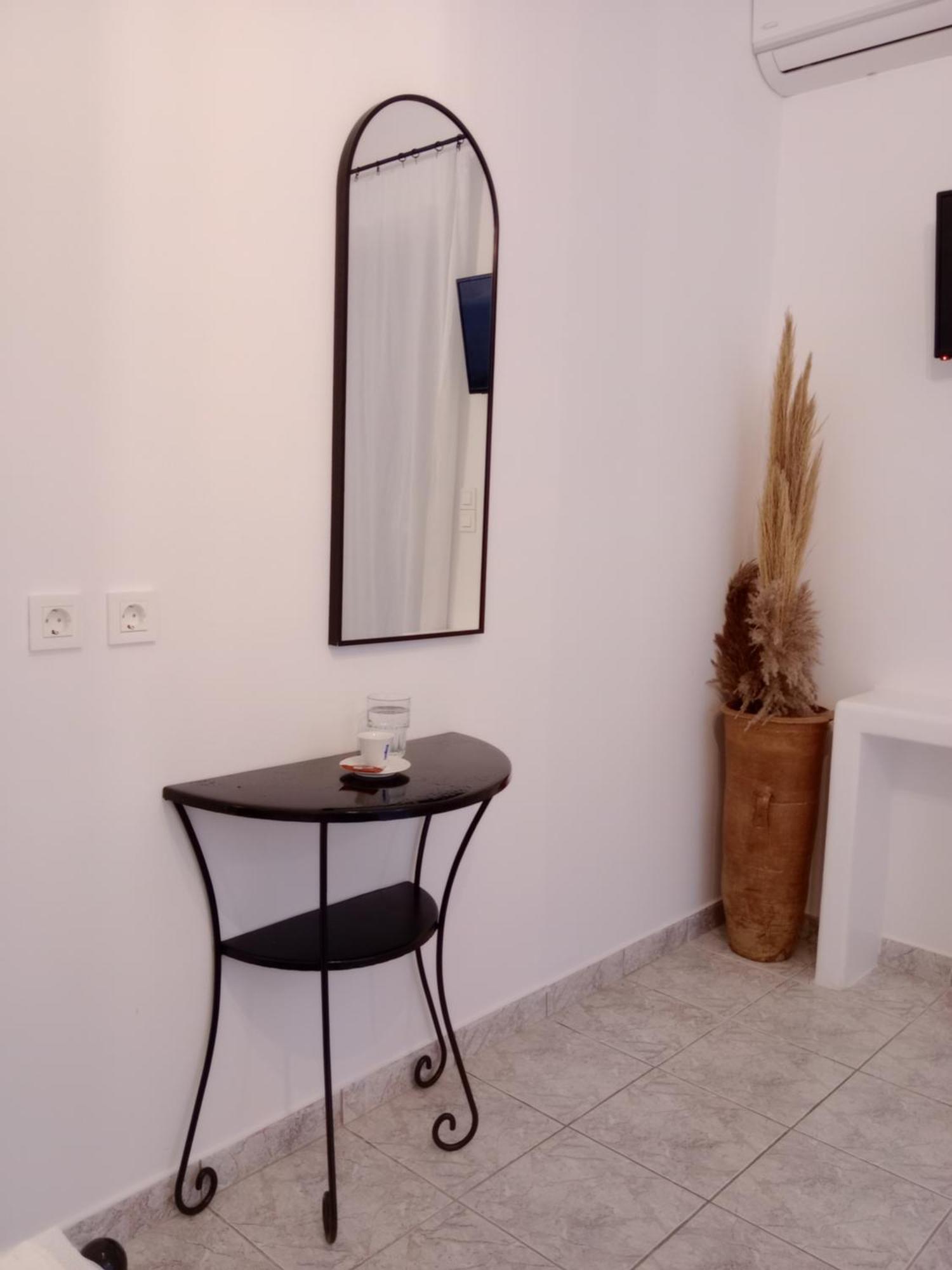 Meltemi Rooms And Studios Đảo Đảo Anafi Ngoại thất bức ảnh