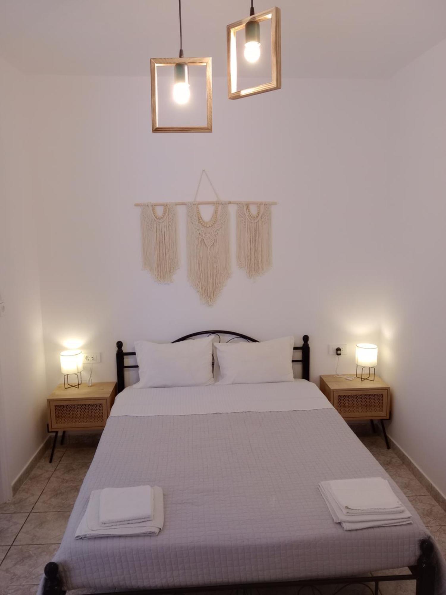 Meltemi Rooms And Studios Đảo Đảo Anafi Ngoại thất bức ảnh